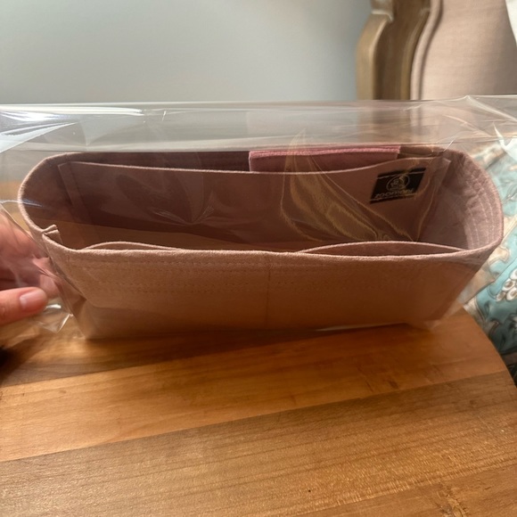 Zoomoni Bags Nwt Zoomoni Ysl Lou Camera Organizer Poshmark